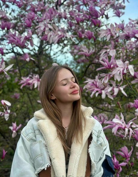 valerieflor exclusive star photos