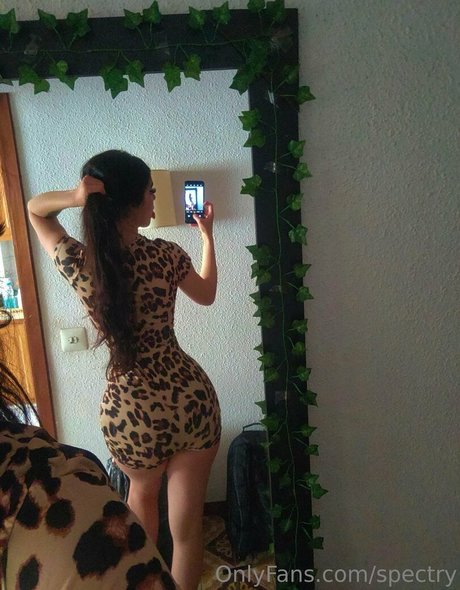 spectry model pornographic pic