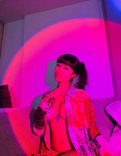 thaiprincessviv adult star image