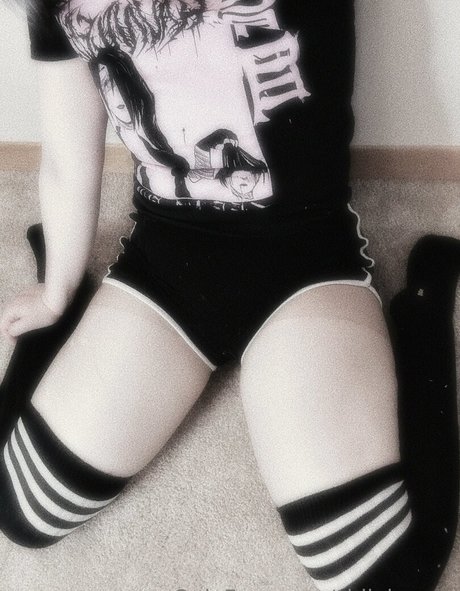 lesbian feet onlyfans top img