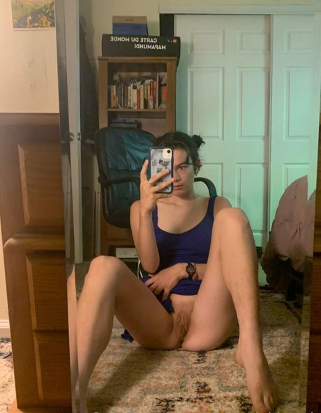 chapstickbxtch nudes model img