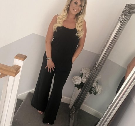 Lauren H hd model gallery