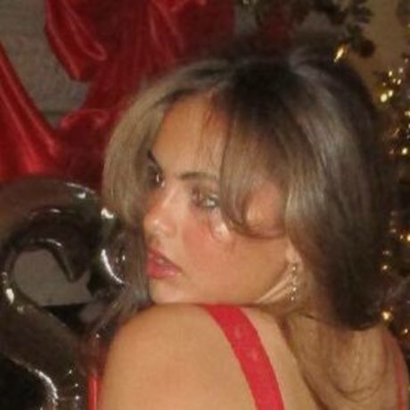 Sara Bella Harris naked pornstar photos