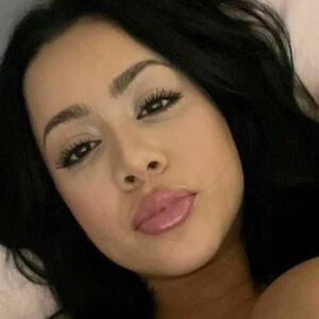 Chromazz naked model gallery