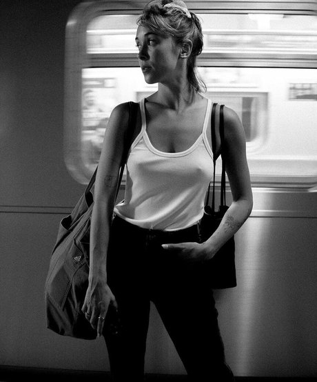 Emma Carmi hot actress archive