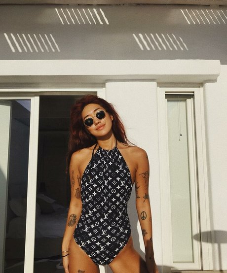 Peggy Gou hd pornstar image