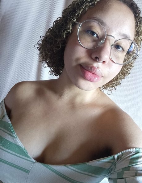 SafiraPhan pornstar pretty pictures