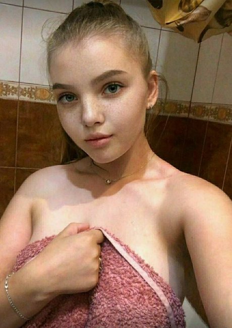 emilage sexy star pictures