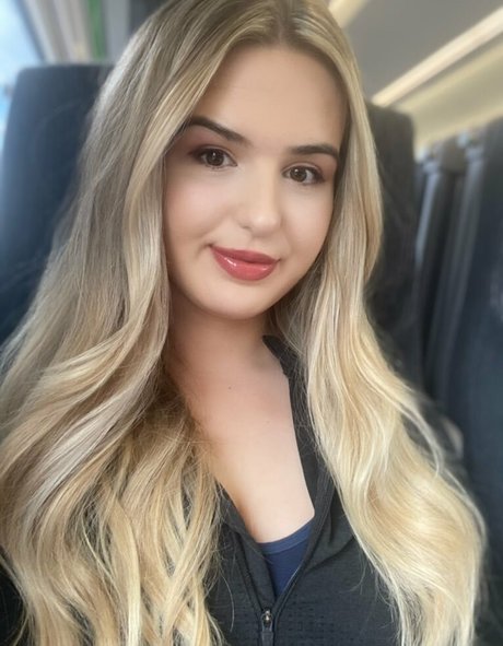 GeorgiaTwitch pretty model gallery