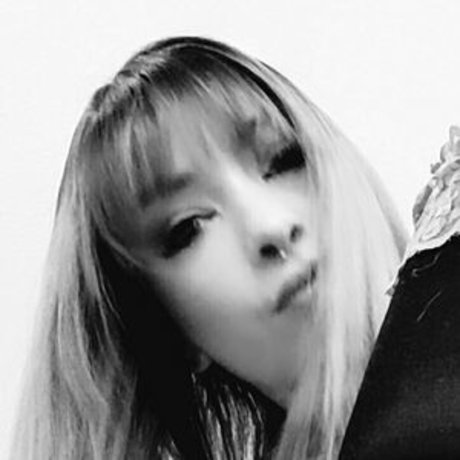 Supersmashoe xxx actress image