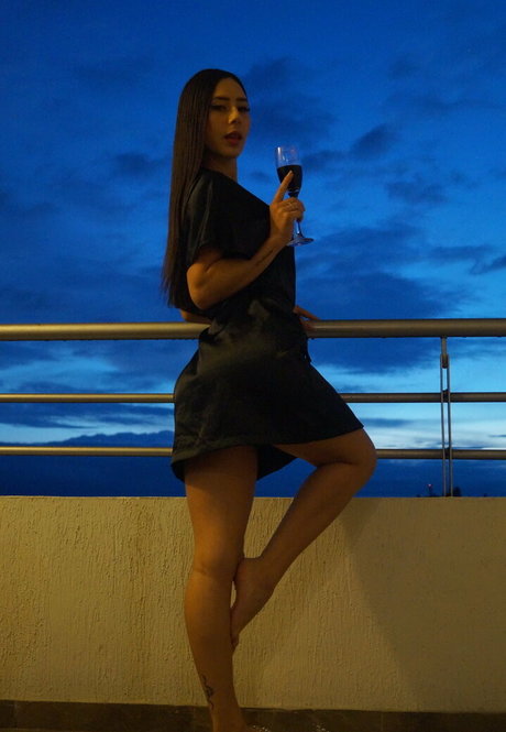 Mia Russo star perfect images