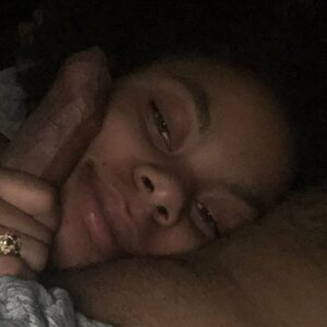 hazelqveen model adult pictures