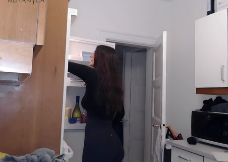 Notanyla model exclusive pics