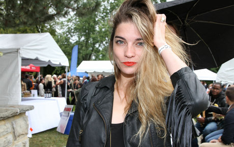 Annie Murphy model top pictures