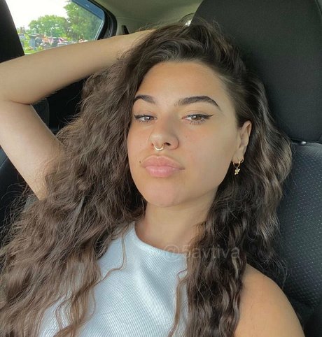 Savtiva star pornographic pics