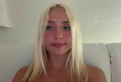 Ksukkiss exclusive pornstar img