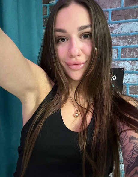 Kitty Katty hd pornstar picture