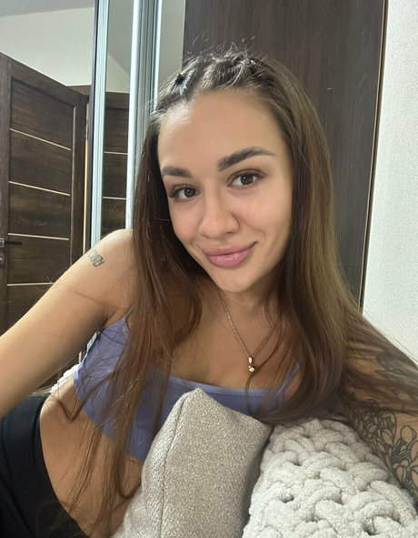 Kitty Katty model pornographic images