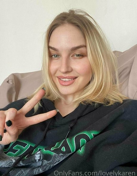 karen tang star pornographic photos