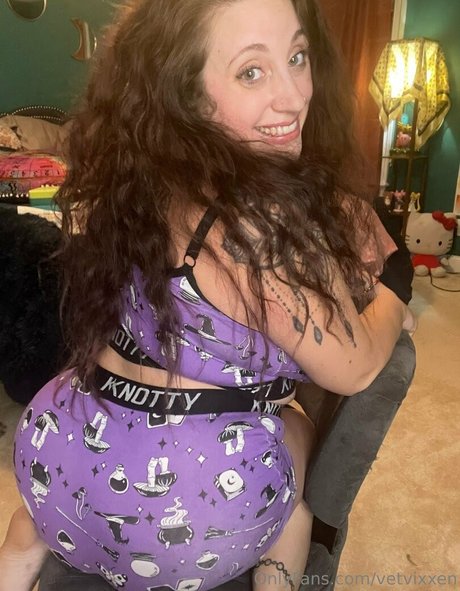 hippyvixxen model erotic image