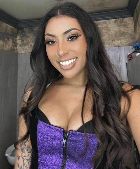 Xoxoviolet256 sexy actress images