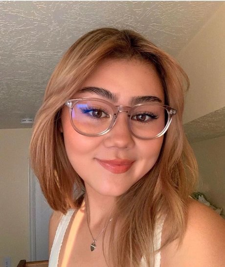 Erika Titus model art image