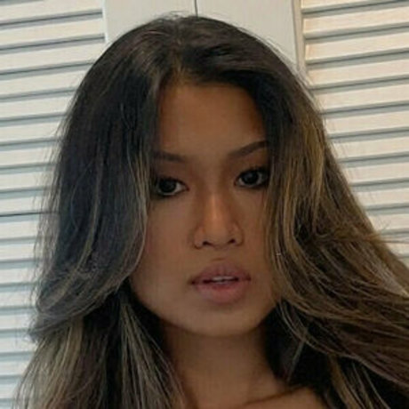 azarkey naked model photo