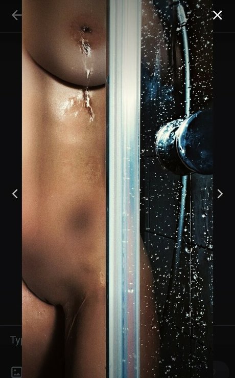 Lariss porn model img