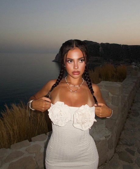 Jessica Bader nudes actress images