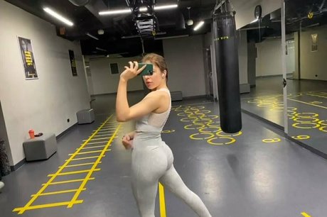 alexa sunny art actress img