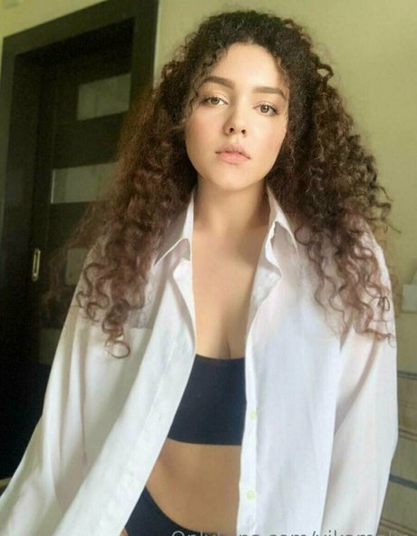 vikamalin model adult galleries