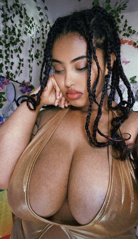 Keyiwot pornstar nice image