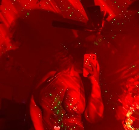 Keyiwot model beautiful photo