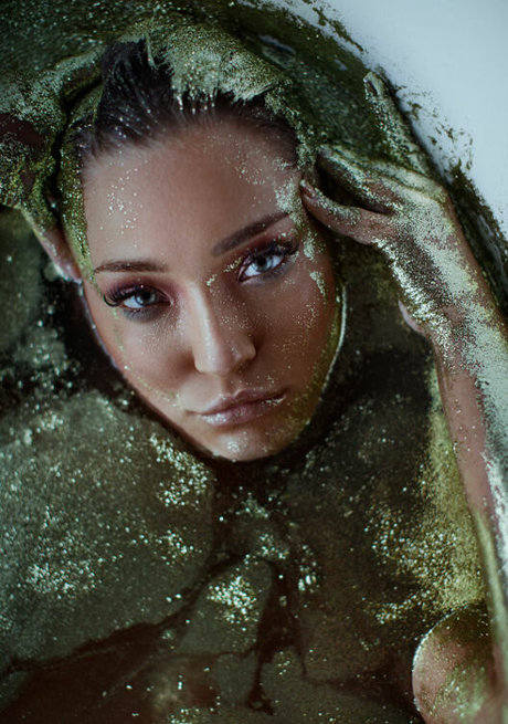 Alexandra Cohen naked model gallery