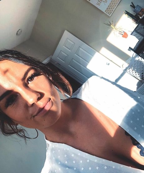 Taylor Horner star art pictures