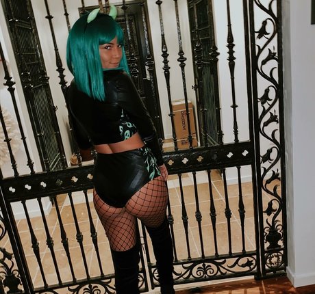 Taylor Horner star perfect galleries