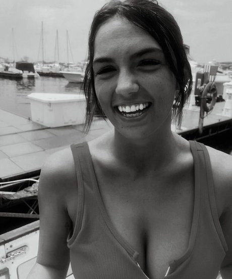 Taylor Horner nice actress archive