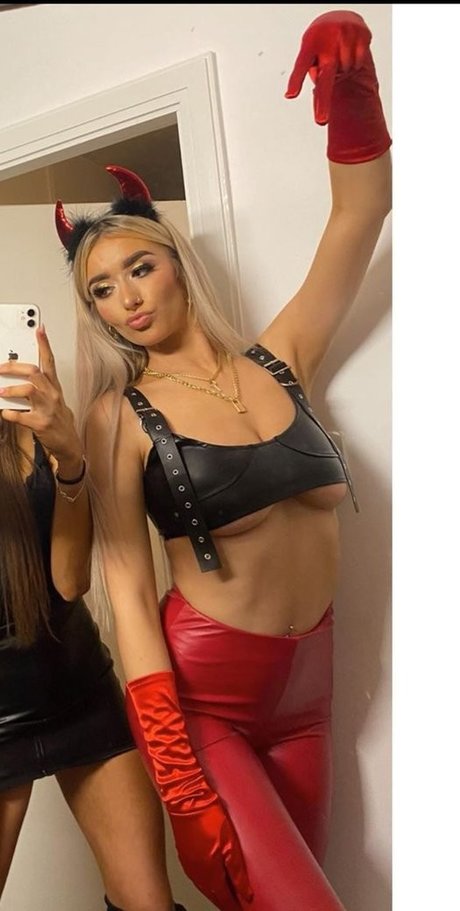 Erin Lally pretty actress image