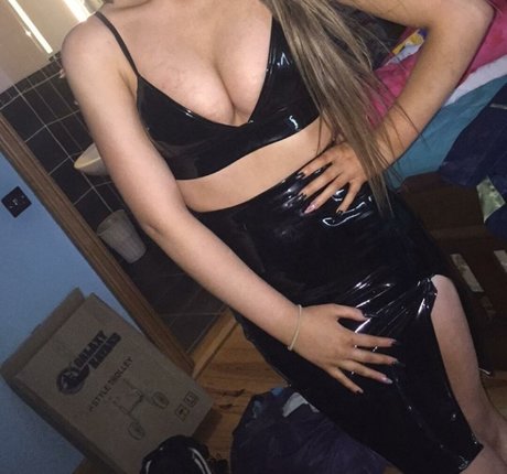 Erin Lally star beautiful photos