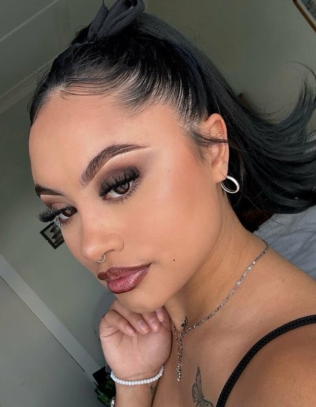 taylaraywhite actress picture