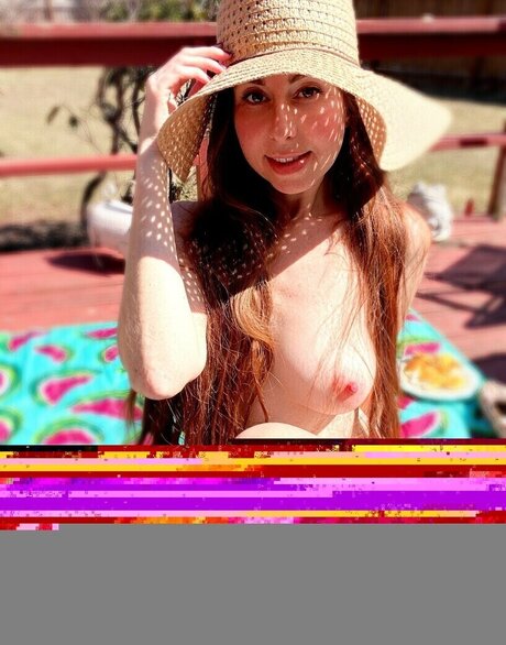 littleredwildfire pretty model photos