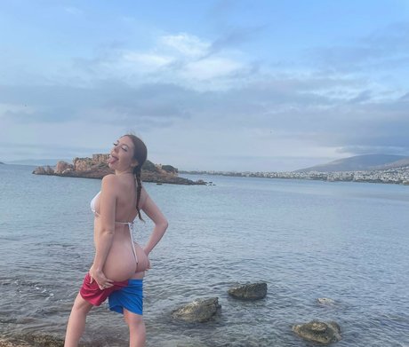 gingerfreckles nice model image