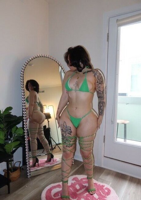 Poundcakenat beautiful model pics