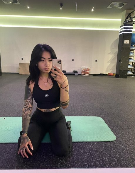 asianiina star sexy pictures