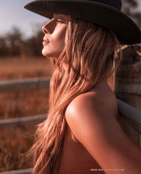 Aura Valderrama erotic pornstar photos