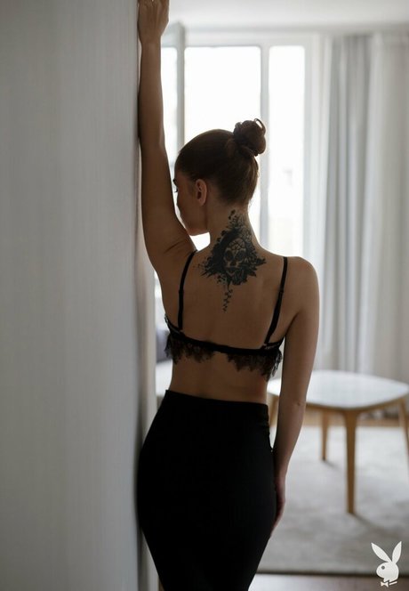 Pauline Pastel pretty model photos