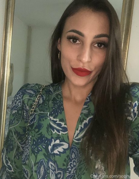 Sophydiva model sexy image