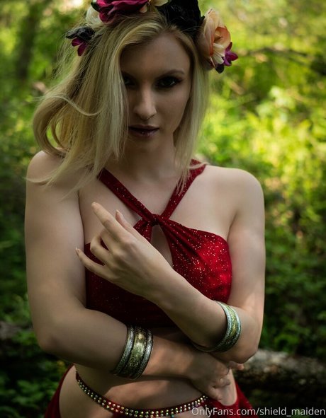 Ruby True art model image