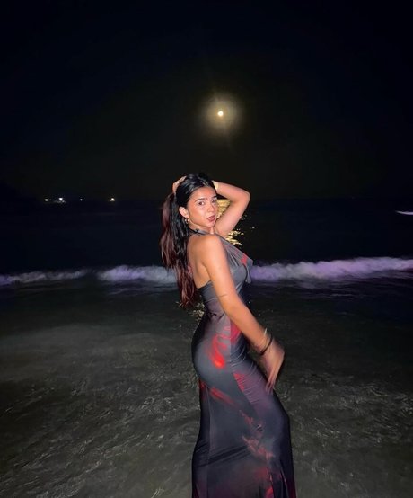 Apoorva Mukhija star nude photo