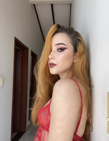 Valentina Navia sexy actress pic